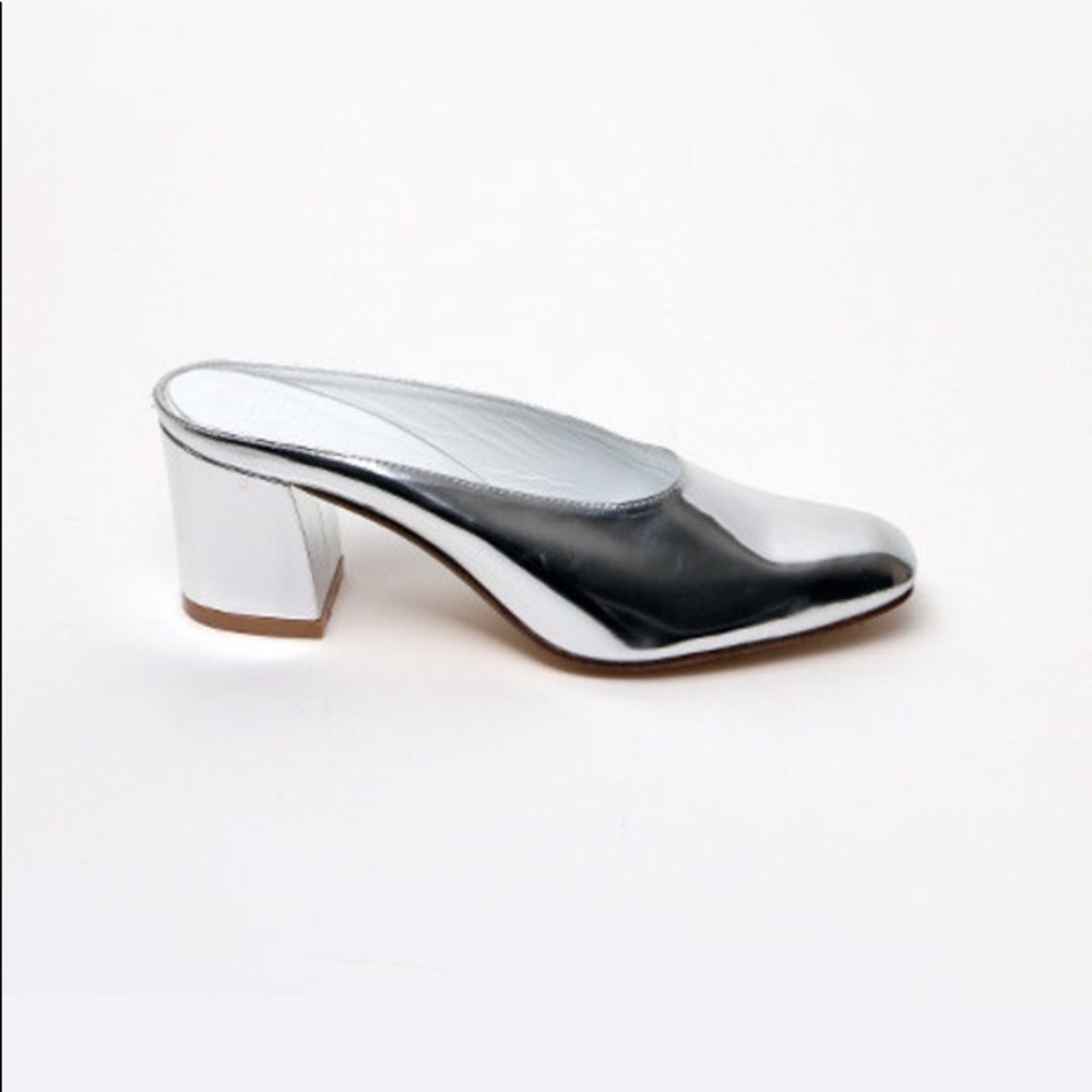 Maryam Nasser zadeh Silver metallic Mules SZ 9 /12